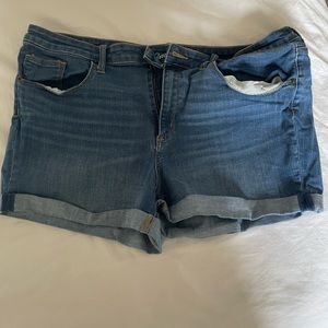 Universal Thread Jean Shorts
